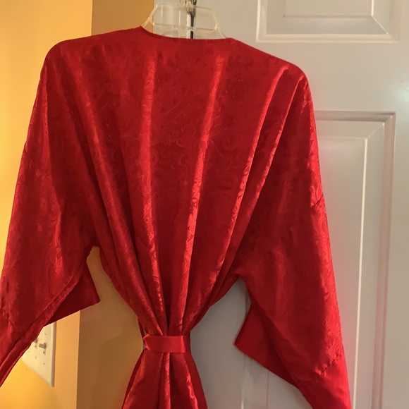 Vintage Victoria’s Secret Robe - Picture 4 of 9